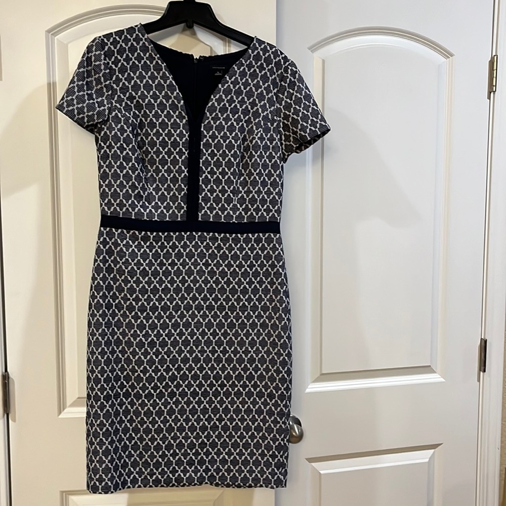 Ann Taylor navy/white print dress knee length size 6